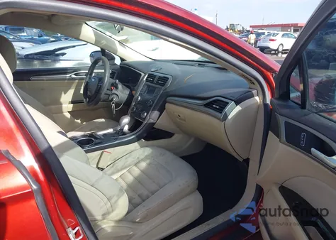 2014 Ford Fusion Se z USA, uszkodzony, nr VIN 3FA6P0HD0ER111884